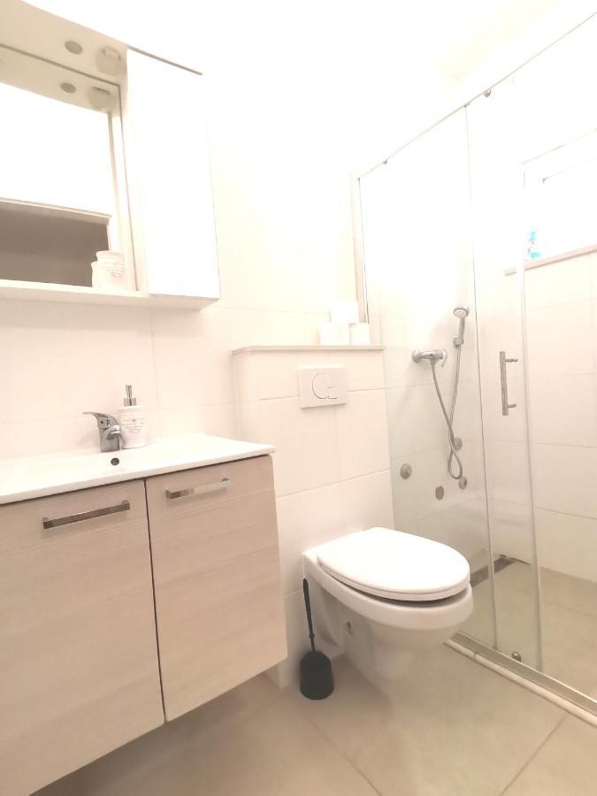 פרומאינה Apt White Idyll, 3 Bedrooms, 3 Bathrooms, Terrace Apt מראה חיצוני תמונה