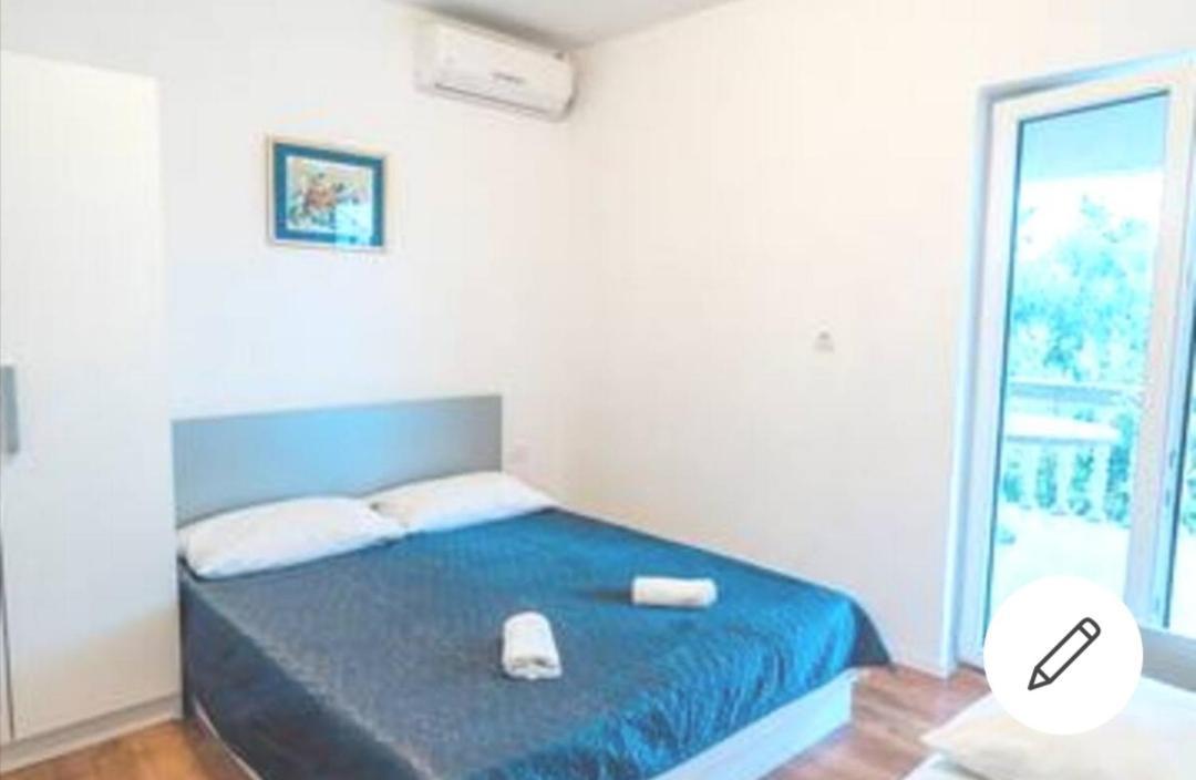 פרומאינה Apt White Idyll, 3 Bedrooms, 3 Bathrooms, Terrace Apt מראה חיצוני תמונה