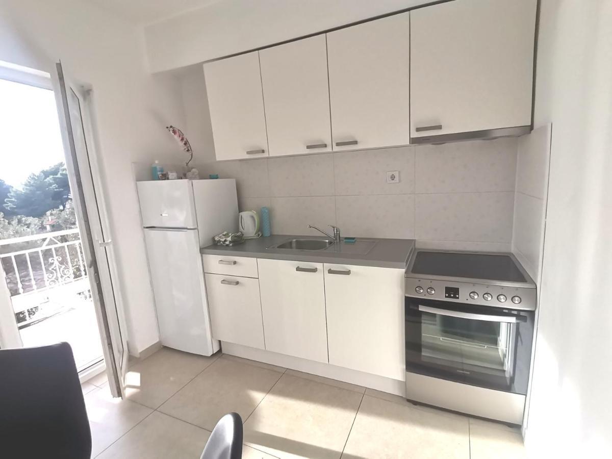 פרומאינה Apt White Idyll, 3 Bedrooms, 3 Bathrooms, Terrace Apt מראה חיצוני תמונה