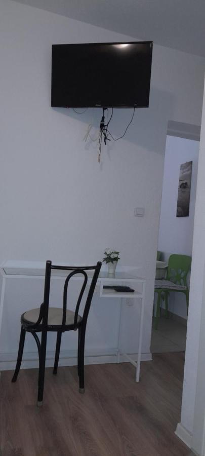 פרומאינה Apt White Idyll, 3 Bedrooms, 3 Bathrooms, Terrace Apt מראה חיצוני תמונה