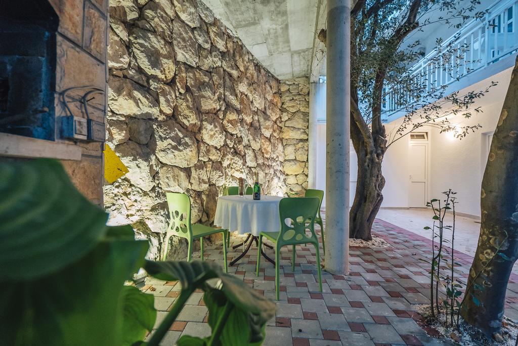 פרומאינה Apt White Idyll, 3 Bedrooms, 3 Bathrooms, Terrace Apt מראה חיצוני תמונה