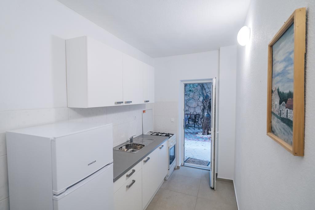 פרומאינה Apt White Idyll, 3 Bedrooms, 3 Bathrooms, Terrace Apt מראה חיצוני תמונה